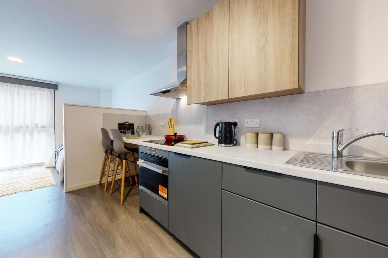 Private Bedrooms With Shared Kitchen, Studios And Apartments At Canvas Glasgow Near The City Centre For Students Only Ngoại thất bức ảnh